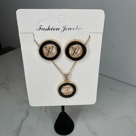 Earring & Necklace Set - Picture 6 of 12